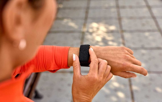 Garmin CIRQA vs Garmin Watch: Which Is Right for You?