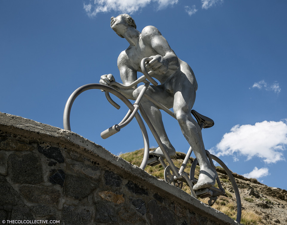 Col du Tourmalet Statue