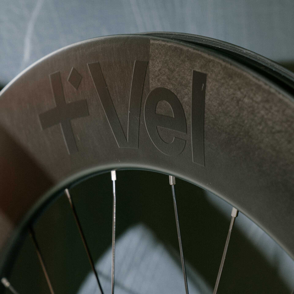 Vel wheels rim logo