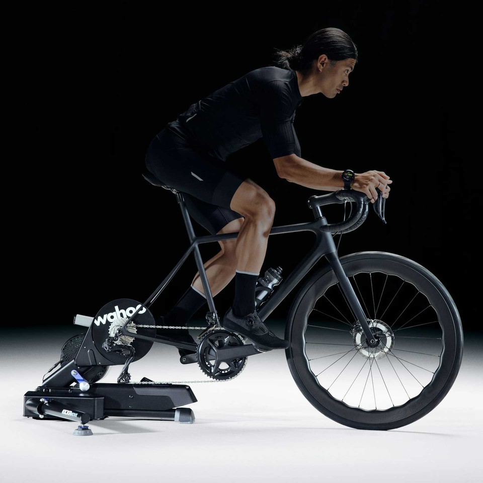 wahoo kickr 4.0 indoor smart trainer