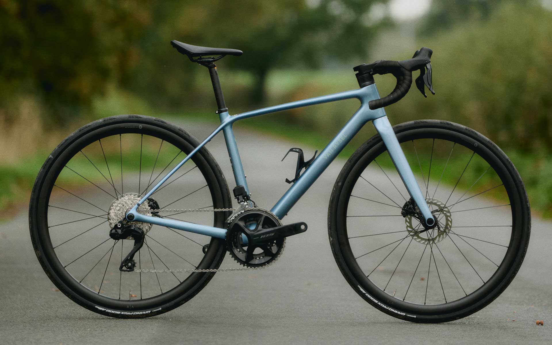 Van Rysel EDR CF ULTRA 105 Di2 Road Bike