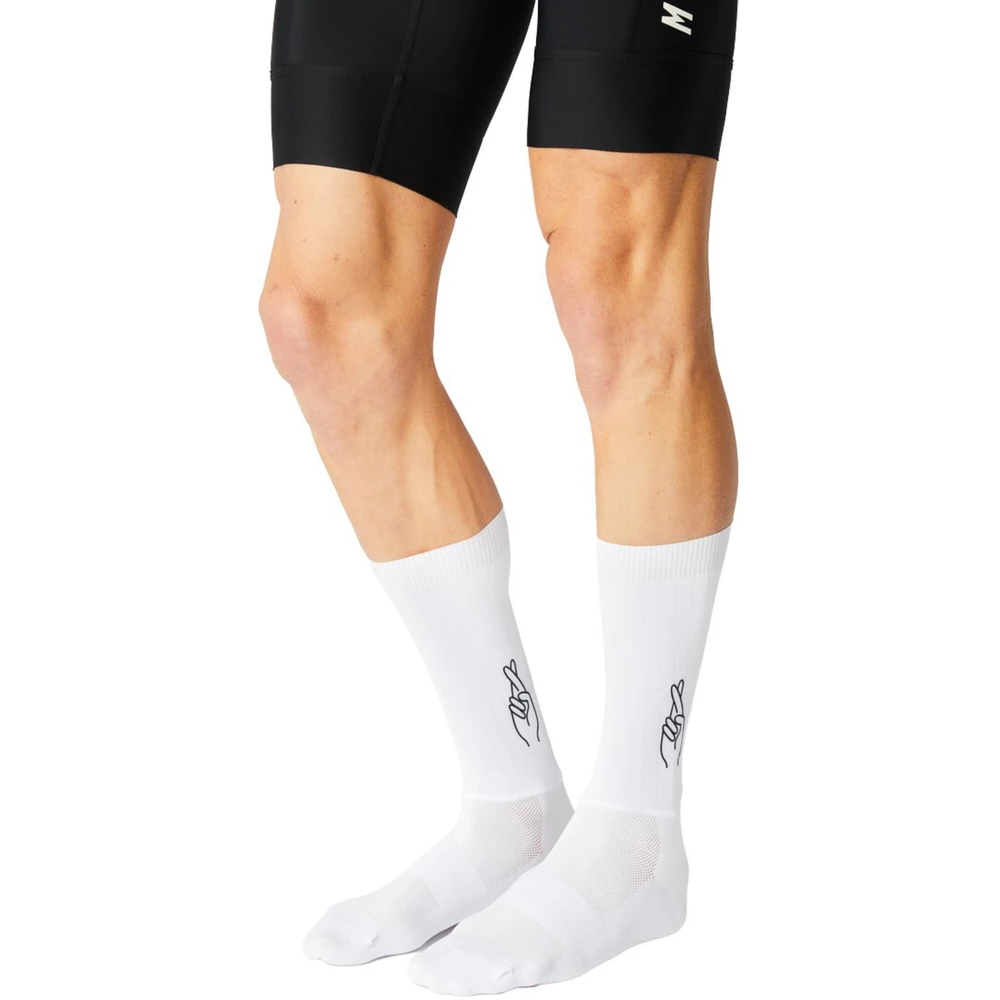 Sigma Sports FINGERSCROSSED Aero Cycling Socks | Discount Codes available, easy returns, up to £25 off with Newsletter Signup, FREE Postage over £60