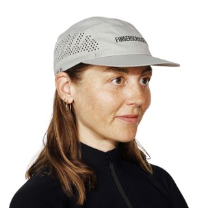 FINGERSCROSSED Super Light Cap