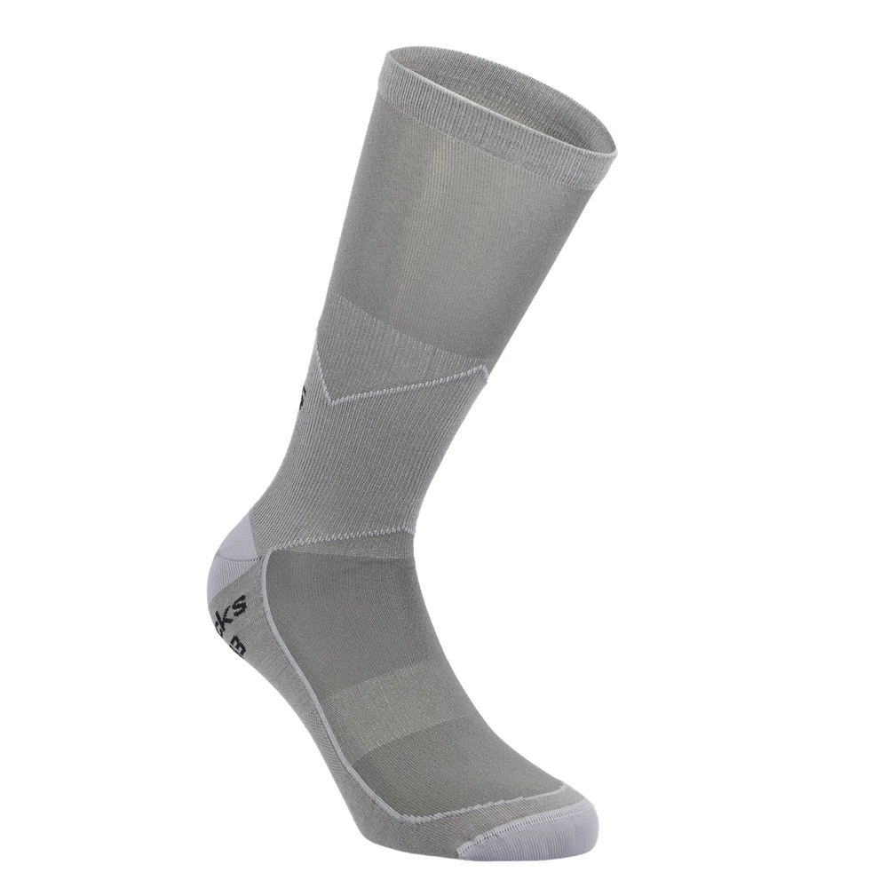 Sigma Sports Q36.5 Hybrid Socks | Discount Codes available, easy returns, up to £25 off with Newsletter Signup, FREE Postage over £60