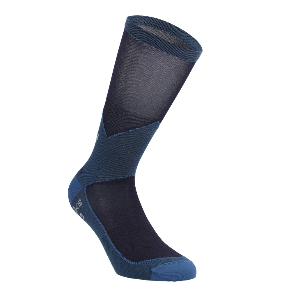 Sigma Sports Q36.5 Hybrid Socks | Discount Codes available, easy returns, up to £25 off with Newsletter Signup, FREE Postage over £60