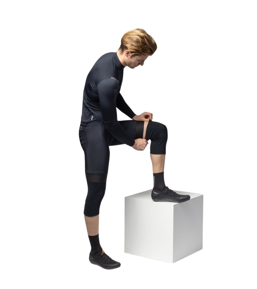 Sigma Sports Ale Termico Knee Warmers | Discount Codes available, easy returns, up to £25 off with Newsletter Signup, FREE Postage over £60