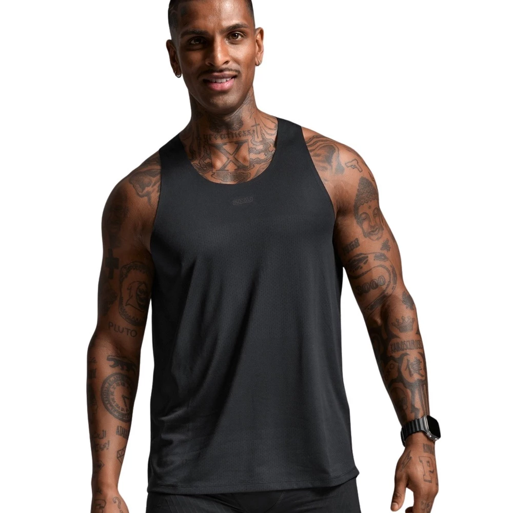 Sigma Sports 2XU Light Speed Tech Singlet | Discount Codes available, easy returns, up to £25 off with Newsletter Signup, FREE Postage over £60