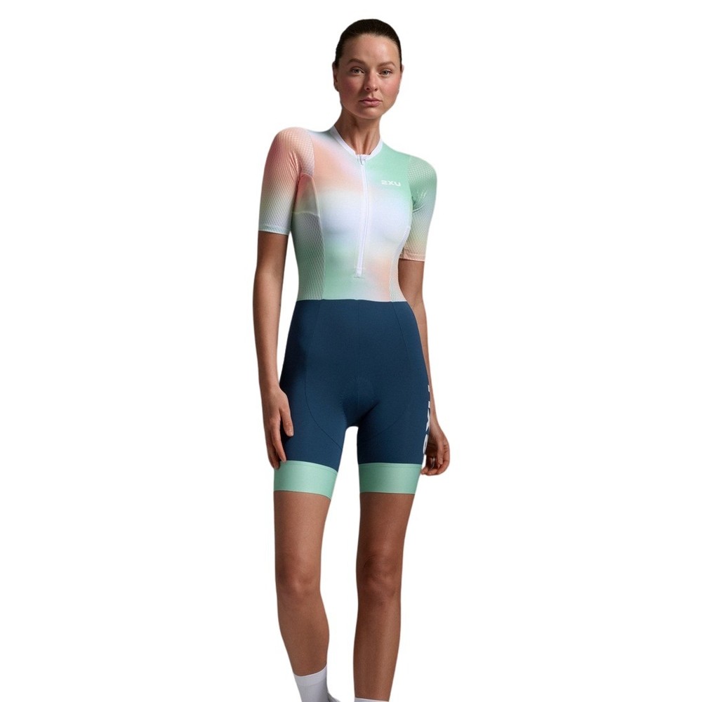 2XU Women's Aero Hex Short Sleeved Trisuit | Sigma Sports