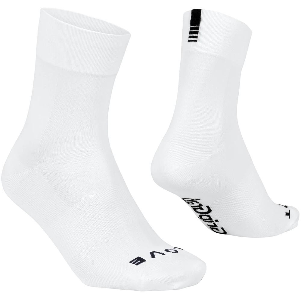 Sigma Sports GripGrab Lightweight SL Regular Cut Summer Socks | Discount Codes available, easy returns, up to £25 off with Newsletter Signup, FREE Postage over £60