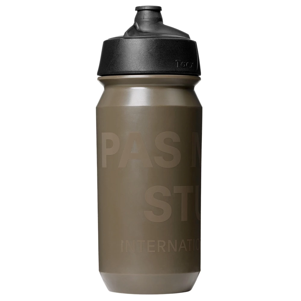 Sigma Sports Pas Normal Studios Logo Bidon 500ml | Discount Codes available, easy returns, up to £25 off with Newsletter Signup, FREE Postage over £60