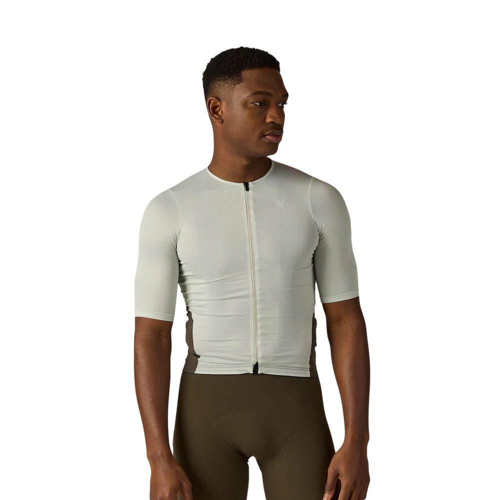 Sigma Sports Velocio Concept Jersey | Discount Codes available, easy returns, up to £25 off with Newsletter Signup, FREE Postage over £60