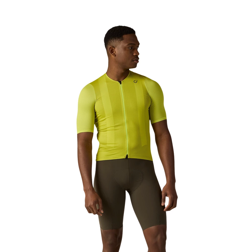 Sigma Sports Velocio Luxe Ultralight Short Sleeve Jersey | Discount Codes available, easy returns, up to £25 off with Newsletter Signup, FREE Postage over £60