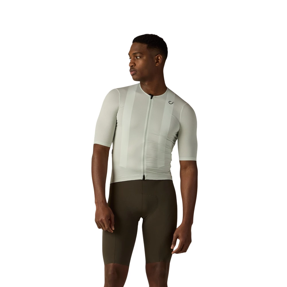 Sigma Sports Velocio Luxe Ultralight Short Sleeve Jersey | Discount Codes available, easy returns, up to £25 off with Newsletter Signup, FREE Postage over £60