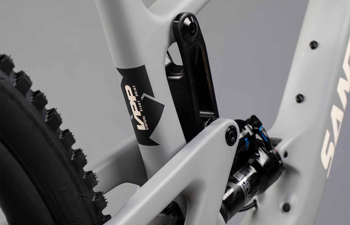 LOWER LINK VPP™ SUSPENSION